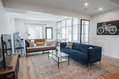 Image de Nyc Loft Inspired •12 mins to Wem •Vintage arcade