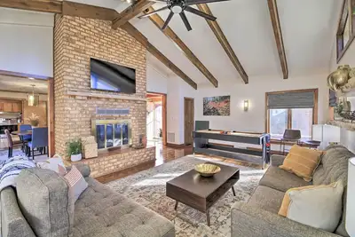 Image de Christiansburg Home ~ 12 Mi to Virginia Tech!