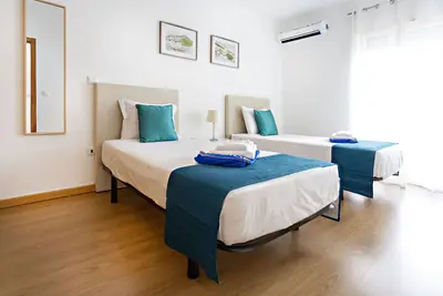 Image de Appartement avec accès à la piscine et espace de garage