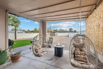 Sph98 - Charming Phoenix Casita