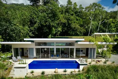 Image de Villa De Claris, Brand New Villa
