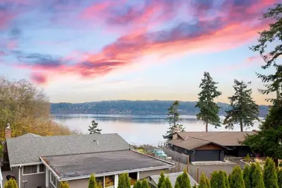 Image de Sirius Lower · 2b1b Unit @Whidbey Island w/ Game Room + Hot Tub