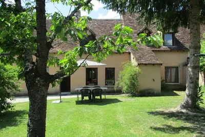 Image de Gîte familial au cœur du parc de La Brenne avec étang privé, cheminée, Wi-Fi et animaux acceptés
