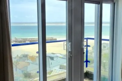 Image de Seabirds House - Lovely 2 bedroom Flat with Best Possible Sea Views In St Ives