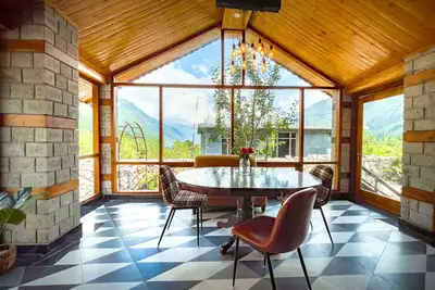Image de Nature Home 5 Bhk - Luxury Villa in offsite location w/ Snowcapped mountain view