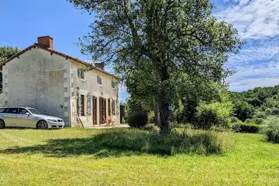 Image de 3 double bed house - unspoilt valley views & 10 minutes walk to town