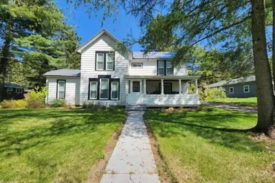 Image de Chequamegon Haus - Comfortable and Charming walk to downtown Cable, Wi