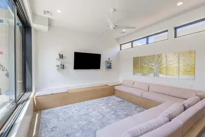 Image de Soak & Stargaze at Sol House with Pool & Hot Tub