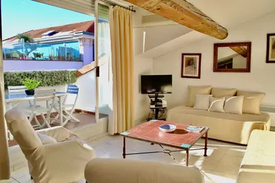 Image de Sam1437 Appartement de Charme au Cœur de Cannes