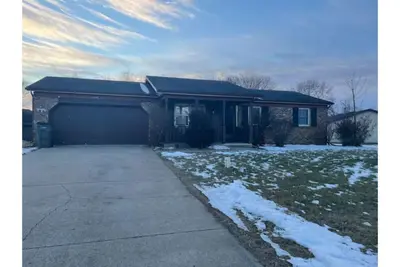 Image de Elkhart home with 3 bedrooms and separate office