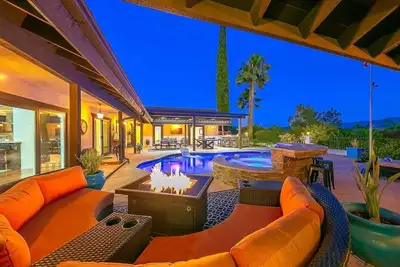 Image de Amazing Amenities+ Pool, Hot Tub, Fire Pit, 7 Beds