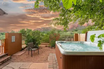 Image de Prime Sedona REDRoCK Retreat with 360° views HotTub 10 beds and 3 bathrooms