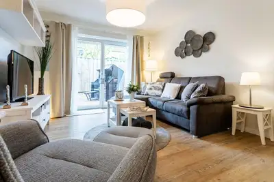 Suutje Bude - for 4 persons, terrace, quiet location
