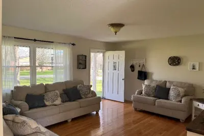Image de Beautiful Single Family 3 bedroom Home