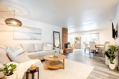 Image de Modern Reno Home - Less then 10 Minutes to Downtown and Unr! !