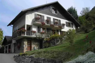 Image de appartement 42 m2. Ideal pour une cure à Brides ou skier dans les 3 vallées.