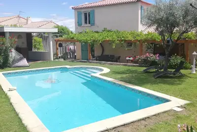 Image de Maison familiale tout confort avec piscine