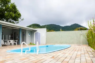 Image de Vacation Rentals - Edificio Erica - Ubatuba-Sp - Praia Grande (850 meters)