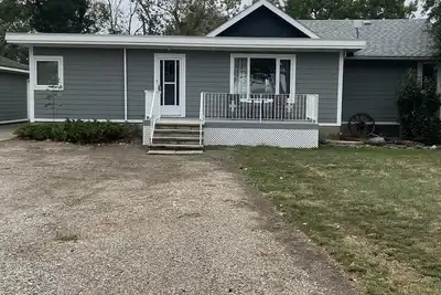 Image de Charming Country  Farmhouse near Lethbridge