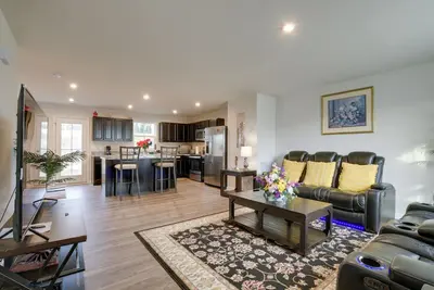 Image de 9 Mi to Duke University: Spacious Home w/ Yard!