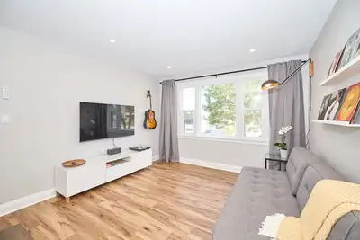 Image de Newly Renovated in the Heart of Niagara