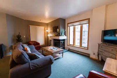 Image de Experience comfort and convenience at Kendall 433, located in the heart of Purgatory Village