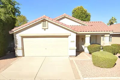 Image de Homelike style meets elegant simplicity—peaceful, warm, and instantly welcoming.