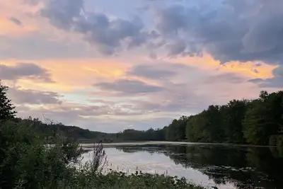 Image de Large Retreat House w/ patio and porch on a Private Lake on 45 acres