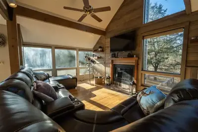 Image de Cozy Home secluded in the Wildlife Preserves