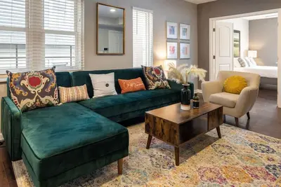 Stunning 2br Apartment Near Downtown