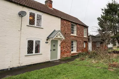 Image de Thames Cottage, pet friendly, character holiday cottage in Roos