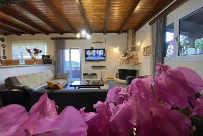 Themis  apartment