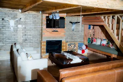 Image de Rustic Luxury Farm Cabin located in Hwedza - 2031