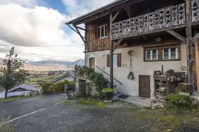 Image de Aux Bois d'Hermy - Deux Chambres Appartement, Couchages 6