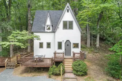 Image de Inn at the Woods: Updated Cabin w/Mountain Views