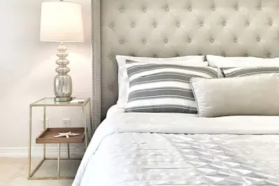 Image de Oasis -1 Studio Condo -Tropical Views -Wifi hot tub & Pool. 10min walk to beach.