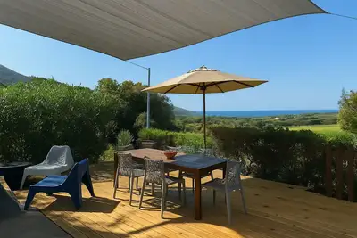 Image de Appartement dans le maquis face à la mer, à 5mm de la plage et des commerces