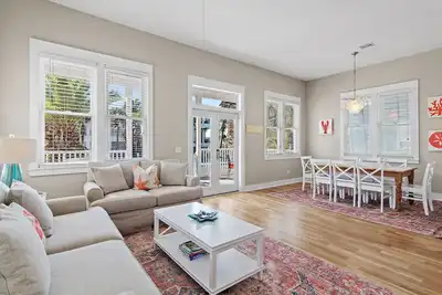 Image de 2br Family Beach Home with Private Pool + Easy Beach Access | Shore Fun