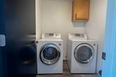 Image de Newly Remodeled 3 Bed 2 Bath home, minutes from everything