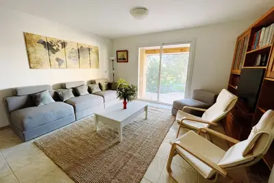 Villa 6 personnes, 5 mn de la plage d'Ile Rousse.
