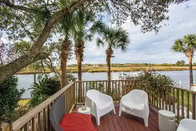 Image de Waterfront Private Hot Tub Dock Fire Pit Deck Ab