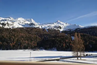 Image de Appartement de vacances Sils im Engadin / Segl pour 1 - 4 personnes avec 2 chambres Ă coucher - Loge