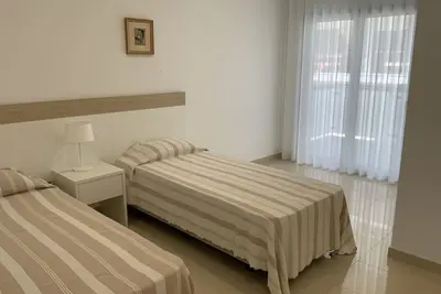 Image de Apartment with 2 bedrooms 100 meters from the beach / New