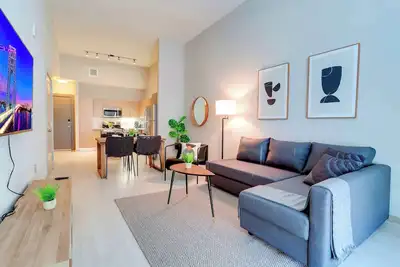 Image de Apartment Near Metro + Fitness Center