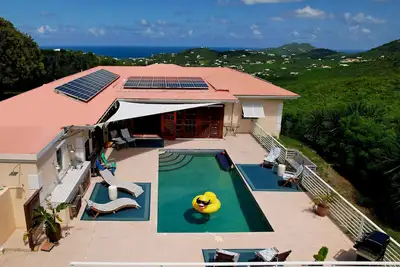 Image de Family Friendly Private Hilltop Oasis w/ Pool & Gym