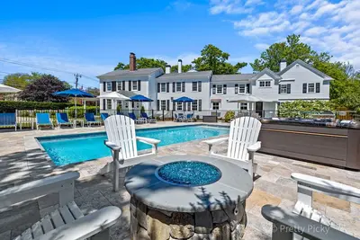 Image de The Gables: 364-C  Chatham Resort Style Estate with Heated Pool, Close to Everything