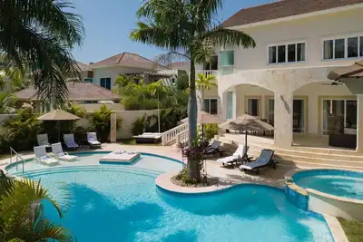 Image de LifeStyle Holidays Vacation Club - 3/4 Bedroom/ up to 4. 5 Bathroom - Crown Villa