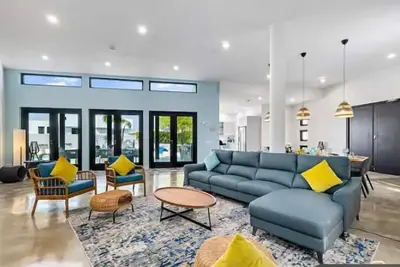 Image de Unique Modern 4br w/Large Private Pool & Mini Golf