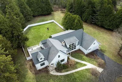 Image de Renovated Ephraim home - sleeps 24