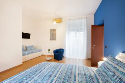 5 minutes from Salvator Rosa metro, apartment suitable for families and groups
